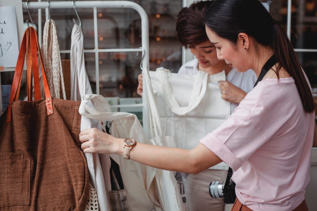 The Loyalty Loop: How Freebies and Valuable Information Keep Clients Coming Back